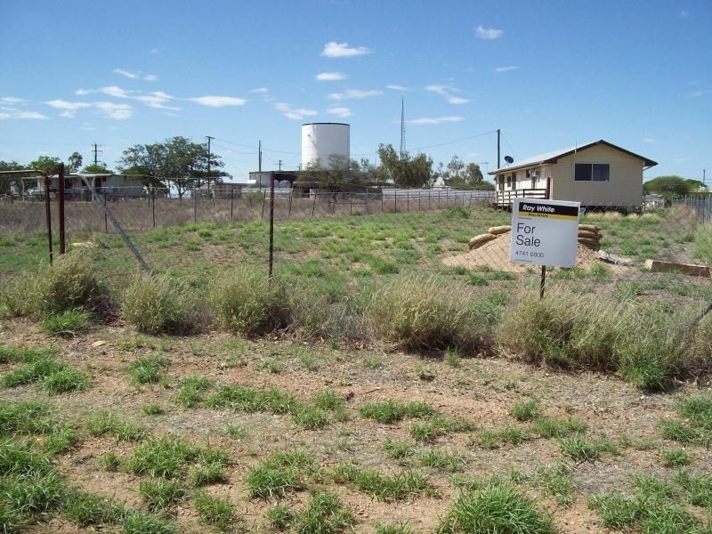 45 Geary, Hughenden QLD 4821