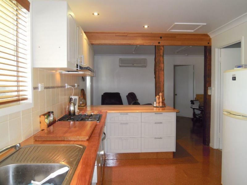 11 Race Course Road, Richmond QLD 4822