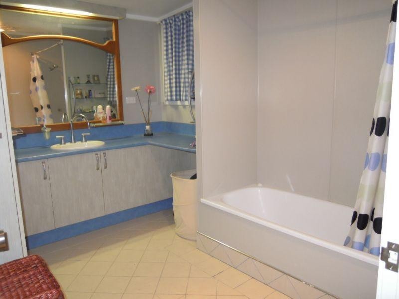 11 Race Course Road, Richmond QLD 4822