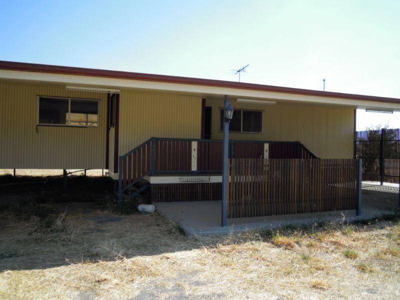 11 Race Course Road, Richmond QLD 4822