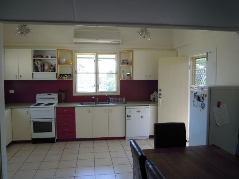 75 Simpson Street, Richmond QLD 4822