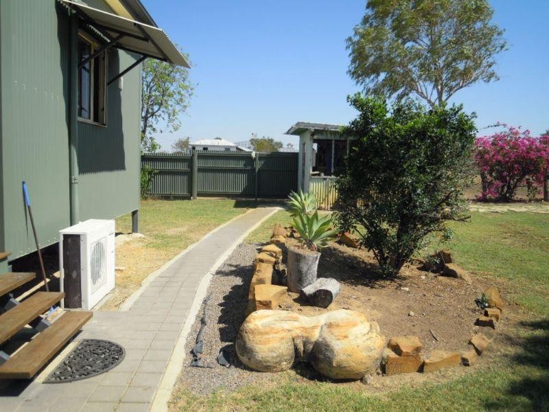 75 Simpson Street, Richmond QLD 4822