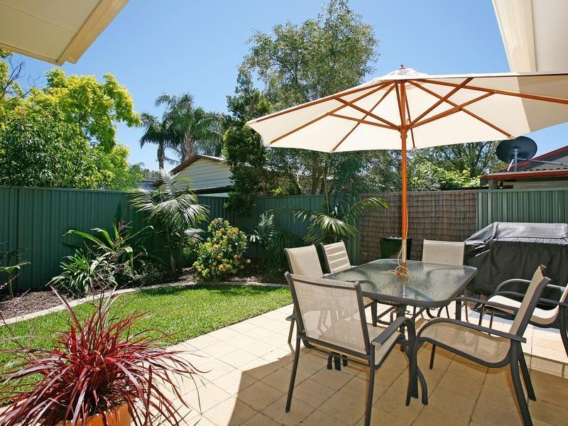 2/81 Crammond Boulevard, Caringbah NSW 2229