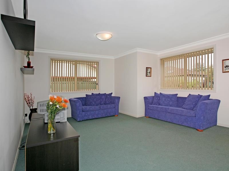 2/81 Crammond Boulevard, Caringbah NSW 2229