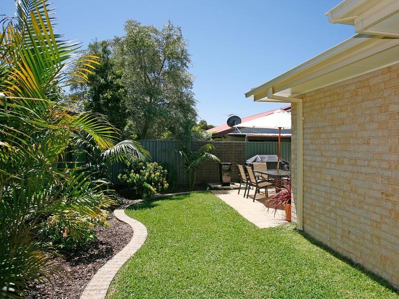 2/81 Crammond Boulevard, Caringbah NSW 2229