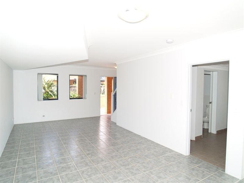 8/19-23 Durbar Avenue, Kirrawee NSW 2232