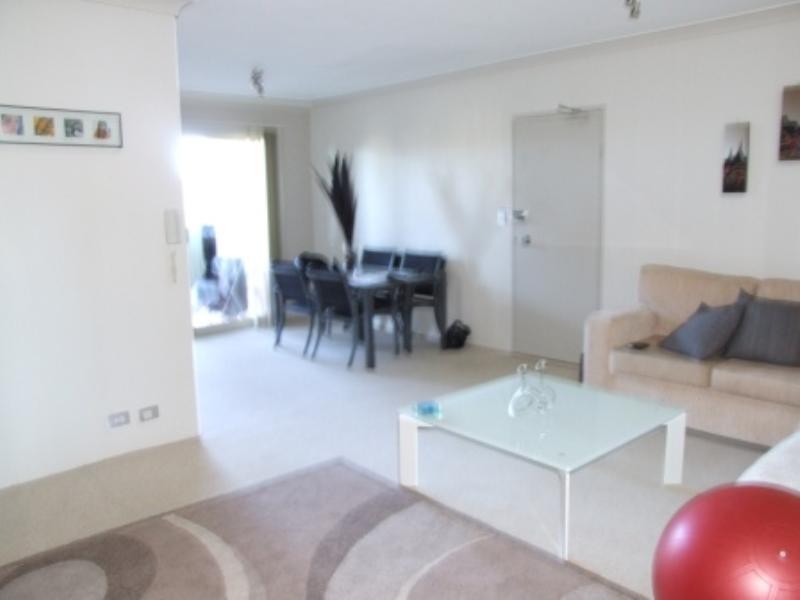 14/76 Auburn Street, Sutherland NSW 2232