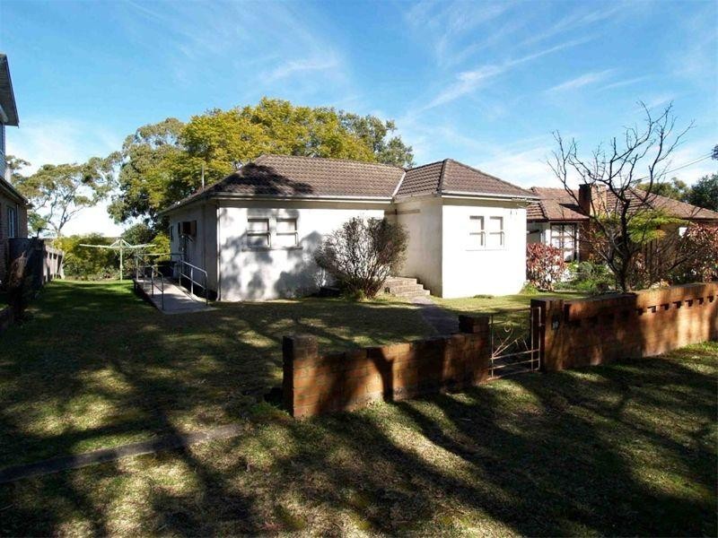 10 Crookwell Avenue, Miranda NSW 2228