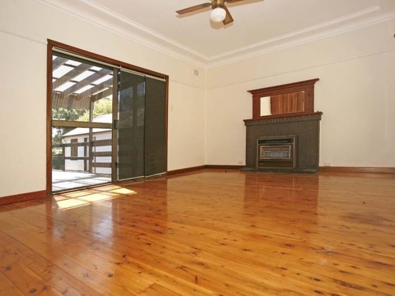 21 Crammond Boulevard, Caringbah NSW 2229