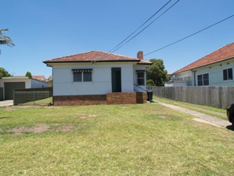 128 Holt Road, Taren Point NSW 2229