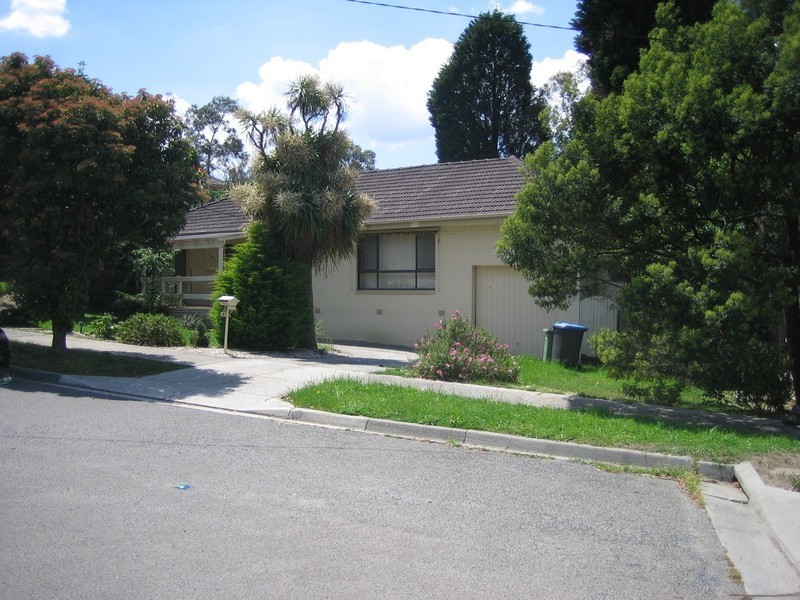 4 Berkley Street, Wantirna South VIC 3152