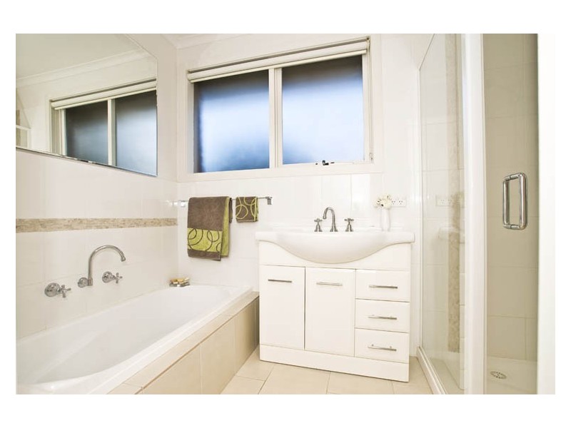 3 Blackfriars Close, Wantirna VIC 3152