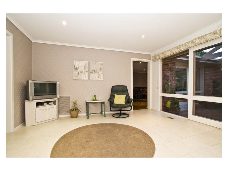 3 Blackfriars Close, Wantirna VIC 3152