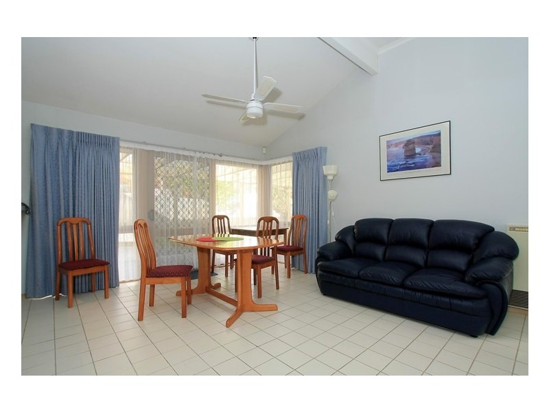 28 Cathies Lane, Wantirna South VIC 3152