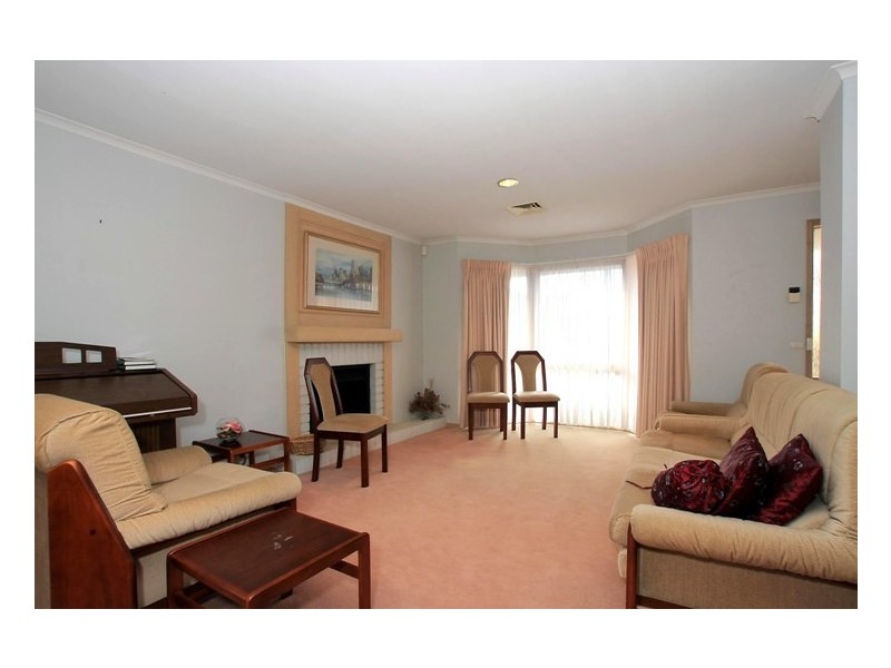 28 Cathies Lane, Wantirna South VIC 3152