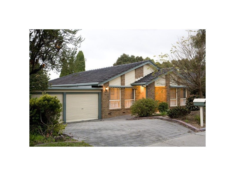 14 Amersham Drive, Wantirna VIC 3152