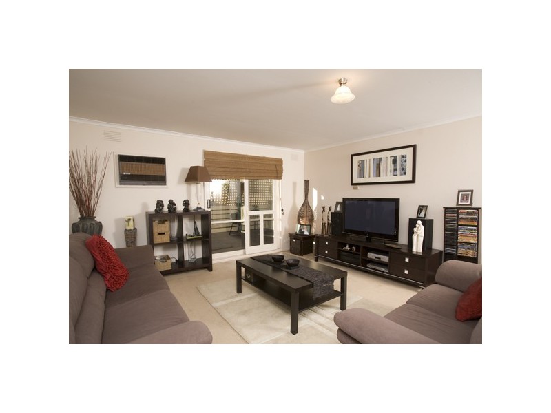 14 Amersham Drive, Wantirna VIC 3152