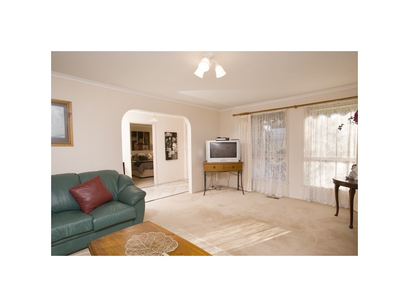 14 Amersham Drive, Wantirna VIC 3152