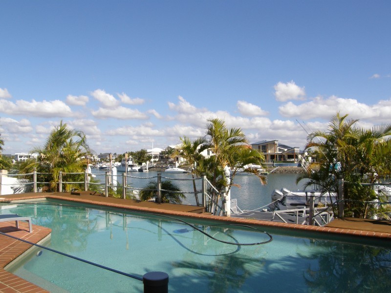 7 Beaufort Court, Raby Bay QLD 4163