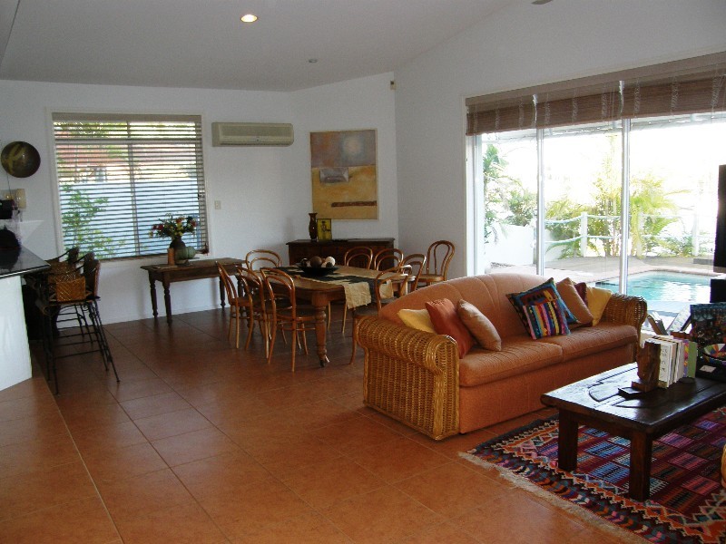 7 Beaufort Court, Raby Bay QLD 4163