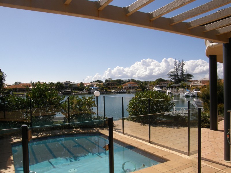 3 Carling Court, Raby Bay QLD 4163