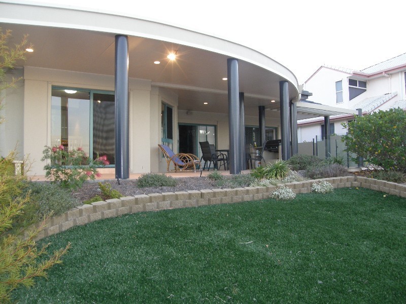 3 Carling Court, Raby Bay QLD 4163