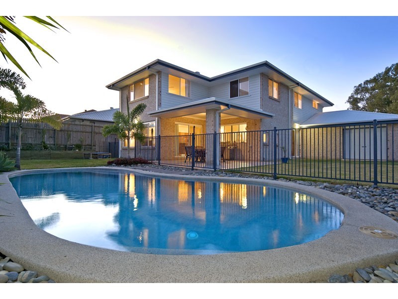16 Whepstead Avenue, Wellington Point QLD 4160
