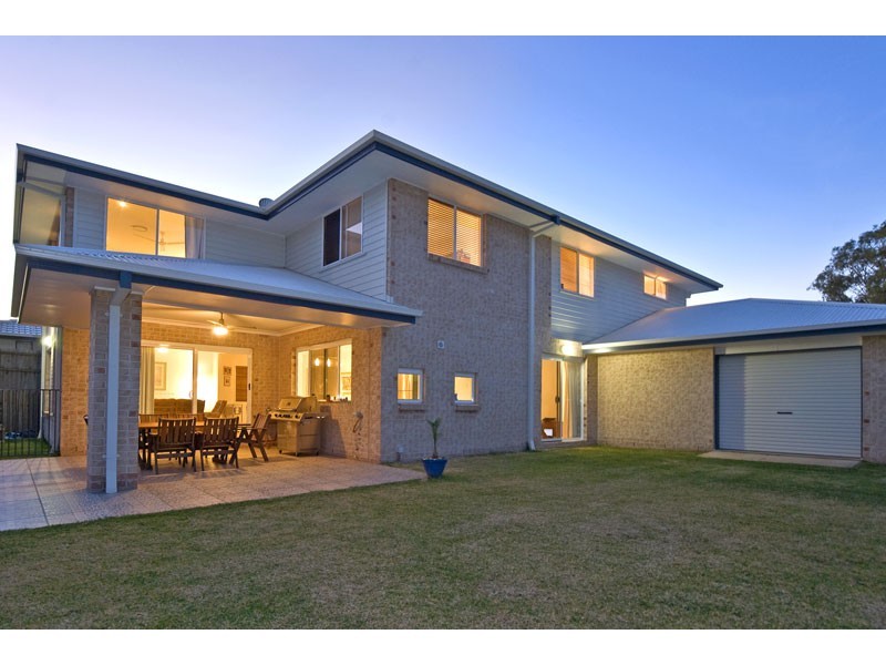 16 Whepstead Avenue, Wellington Point QLD 4160