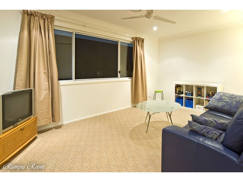 16 Whepstead Avenue, Wellington Point QLD 4160