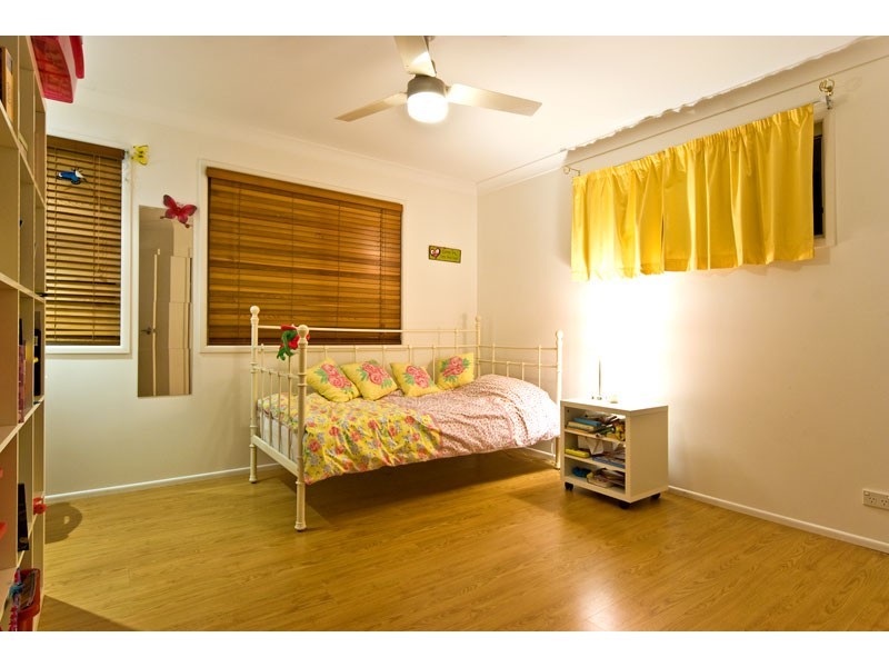 16 Whepstead Avenue, Wellington Point QLD 4160