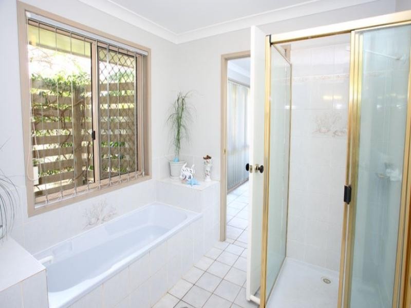 4 Burgess Court, Wellington Point QLD 4160