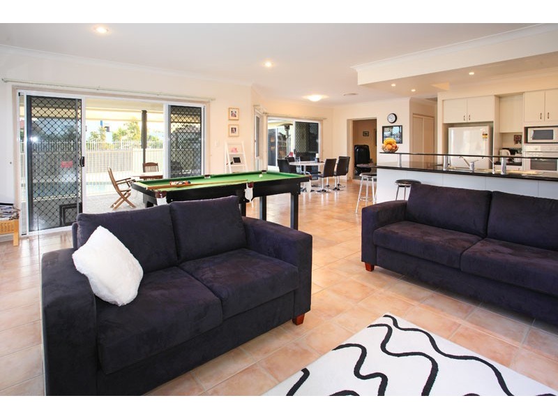 21 Allan Day Drive, Wellington Point QLD 4160