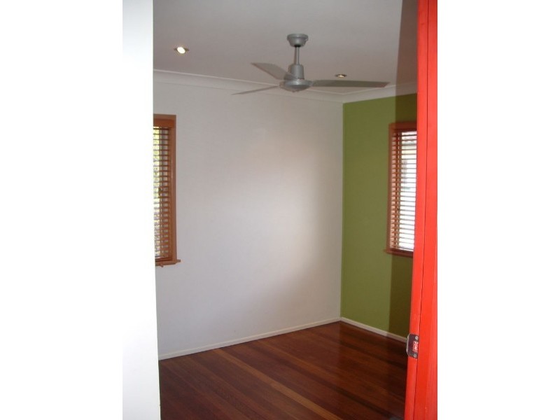 25 Hugh Street, Thorneside QLD 4158