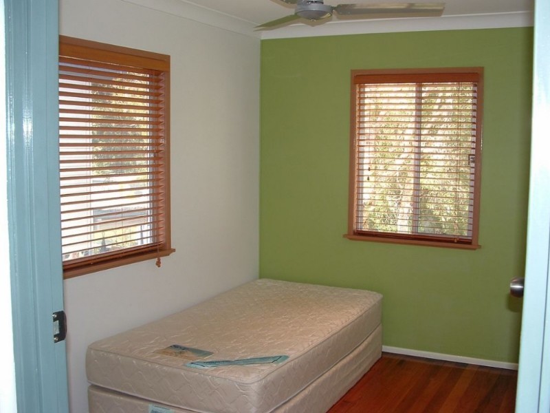 25 Hugh Street, Thorneside QLD 4158