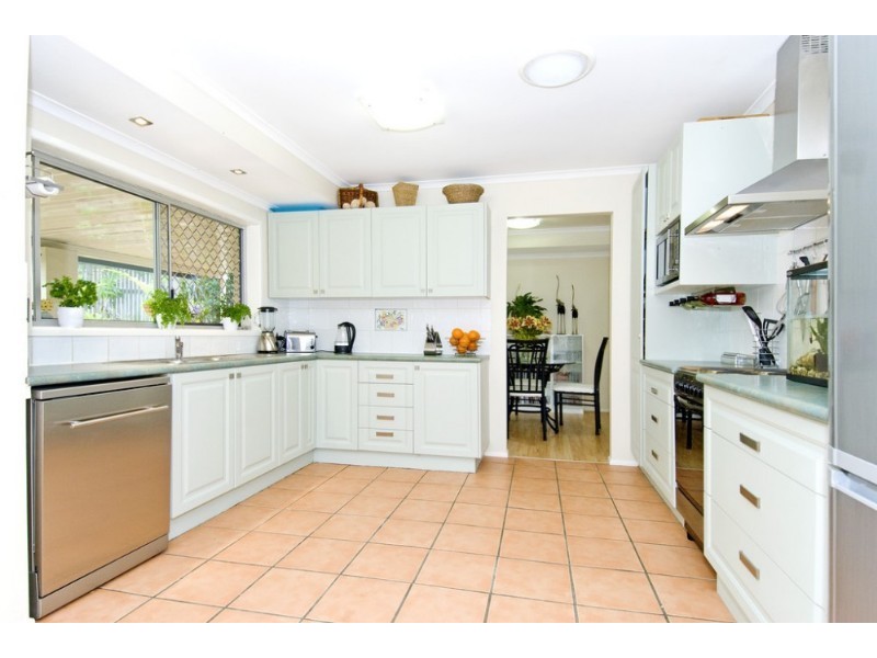 17 Moselle Drive, Thornlands QLD 4164