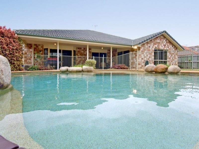 8 Marcel Place, Wellington Point QLD 4160