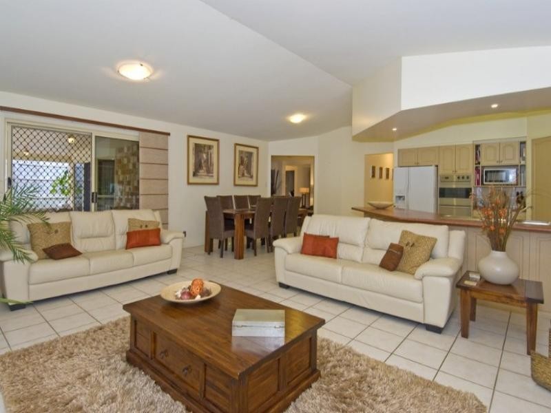 8 Marcel Place, Wellington Point QLD 4160
