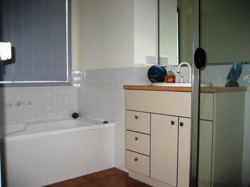 3 Admiral Court, Birkdale QLD 4159