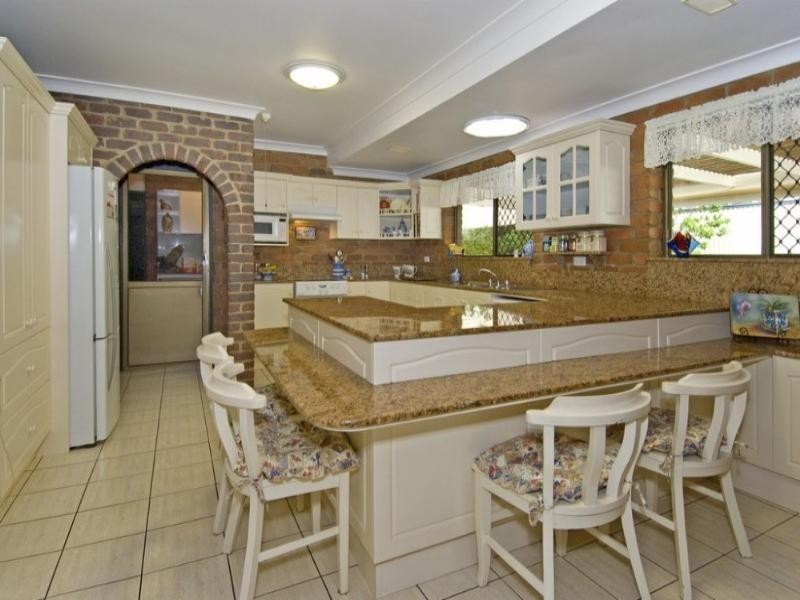 72 Makaha Drive, Birkdale QLD 4159