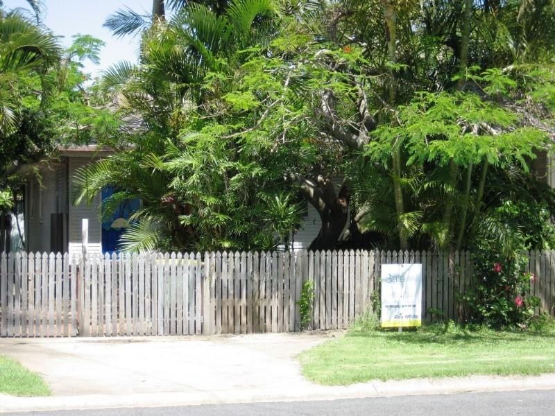 80 Thomas Street, Birkdale QLD 4159