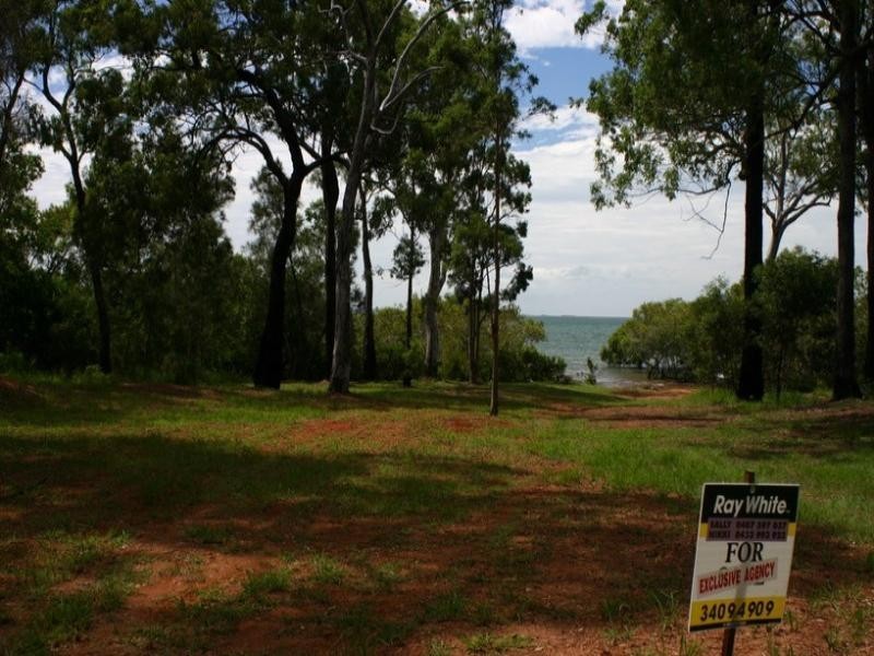 33 Blue Bay Crescent, Perulpa Island QLD 4184