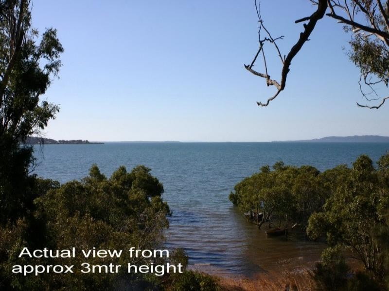 33 Blue Bay Crescent, Perulpa Island QLD 4184