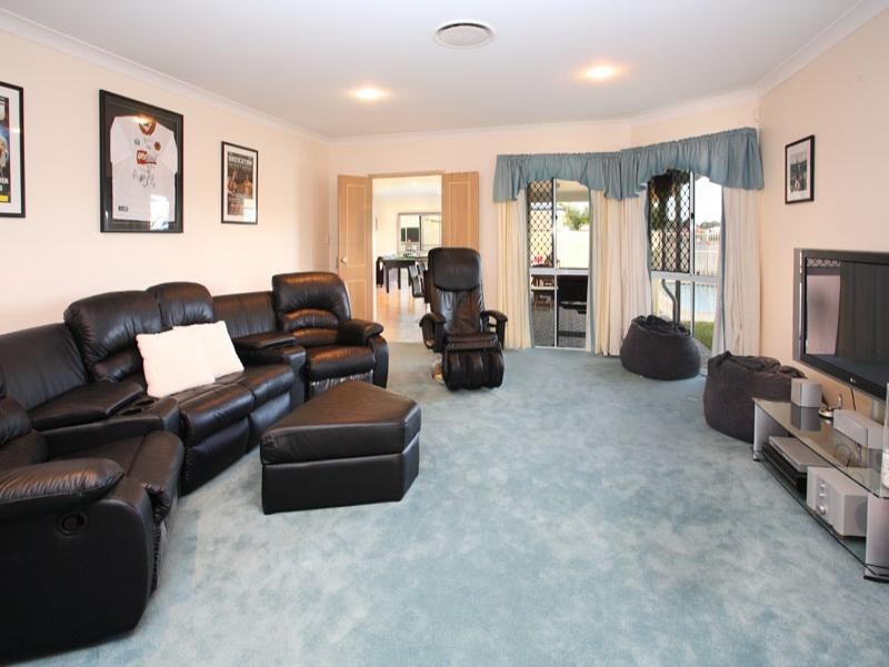 21 Allan Day Drive, Wellington Point QLD 4160