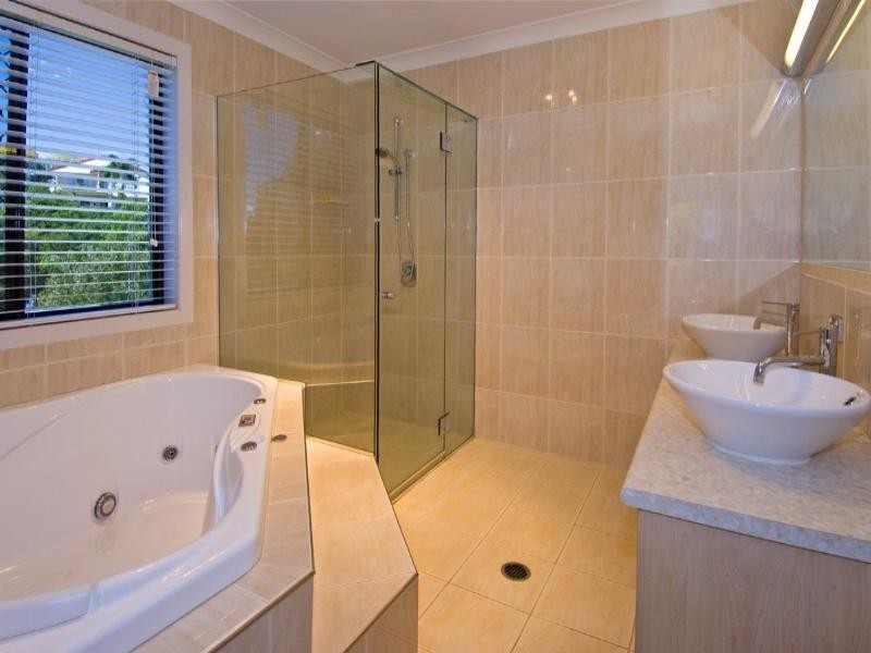 7 Allan Day Drive, Wellington Point QLD 4160