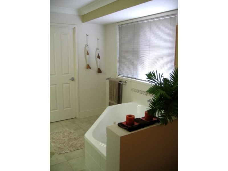 19 Plantation Place, Wellington Point QLD 4160