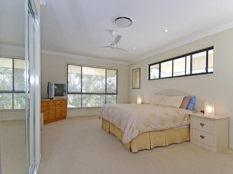 11 North Haven Place, Wellington Point QLD 4160