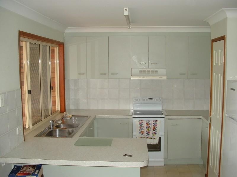 2 Roberts Street, Wellington Point QLD 4160