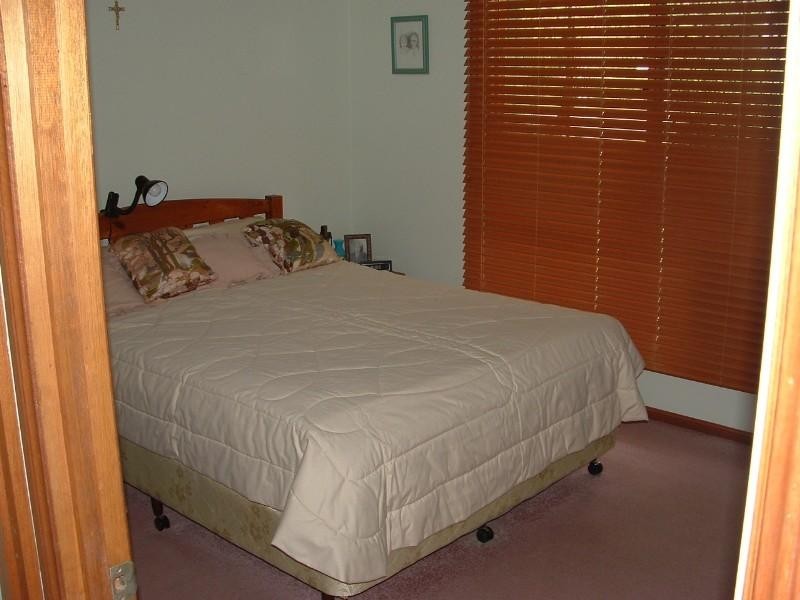 2 Roberts Street, Wellington Point QLD 4160