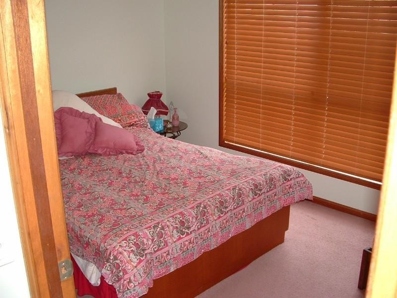 2 Roberts Street, Wellington Point QLD 4160