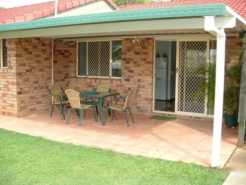 2 Roberts Street, Wellington Point QLD 4160